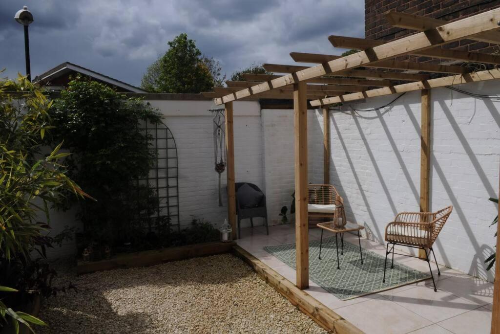 Light Filled Mid- Century 3 Bed Cottage In Dulwich Londres Exterior foto